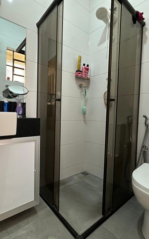 Casa à venda com 180m², 2 quartos e 2 vagas