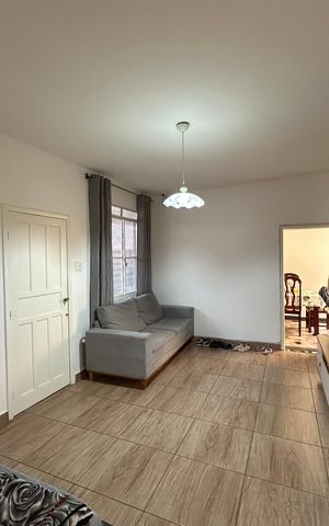Casa à venda com 180m², 2 quartos e 2 vagas