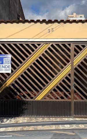 Casa à venda com 160m², 3 quartos e 2 vagasFachada