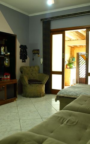 Casa à venda com 160m², 3 quartos e 2 vagasSala