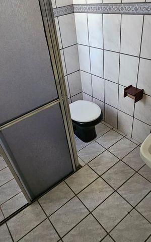 Casa para alugar com 150m², 3 quartos e 2 vagas Casa para alugar com 150m², 3 quartos e 2 vagasBanheiro 3