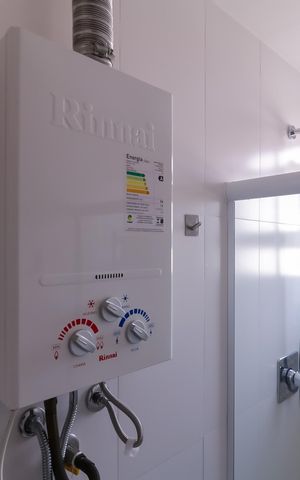 Apartamento à venda com 57m², 2 quartos e 1 vaga Apartamento à venda com 57m², 2 quartos e 1 vagaBanheiro