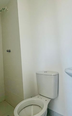Apartamento à venda com 32m², 2 quartos e sem vaga Apartamento à venda com 32m², 2 quartos e sem vagaBanheiro Social