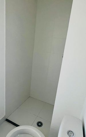 Apartamento à venda com 32m², 2 quartos e sem vaga Apartamento à venda com 32m², 2 quartos e sem vagaBanheiro Social