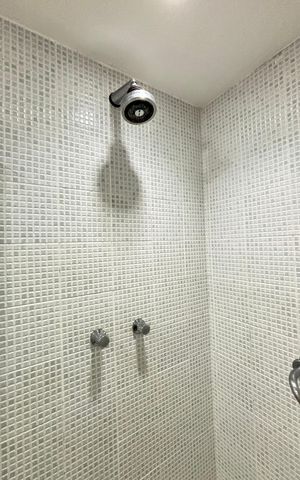 Apartamento para alugar com 69m², 1 quarto e sem vaga Apartamento para alugar com 69m², 1 quarto e sem vagaBanheiro