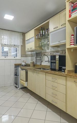 Casa à venda com 490m², 3 quartos e 1 vagaCozinha