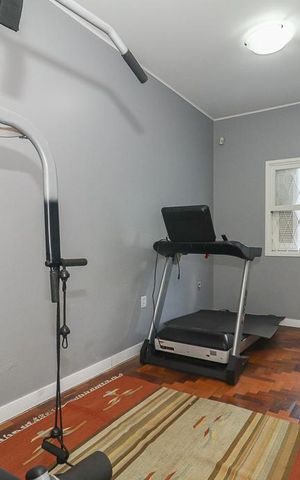 Casa à venda com 490m², 3 quartos e 1 vagaAcademia