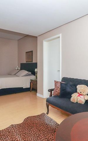 Casa à venda com 490m², 3 quartos e 1 vagaSuíte
