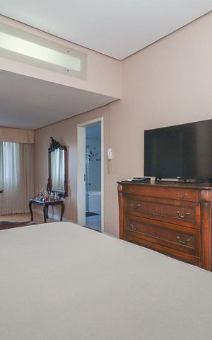 Casa à venda com 490m², 3 quartos e 1 vagaSuíte