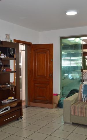 Casa à venda com 105m², 3 quartos e 1 vagaSala