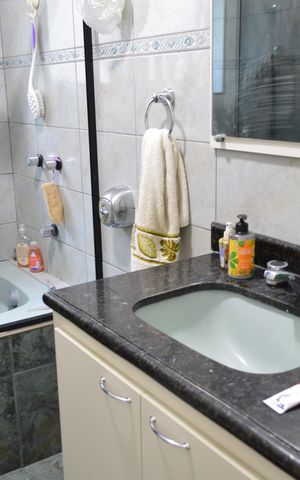 Casa à venda com 105m², 3 quartos e 1 vagaBanheiro