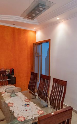 Casa à venda com 276m², 3 quartos e 2 vagas Casa à venda com 276m², 3 quartos e 2 vagasSala de jantar
