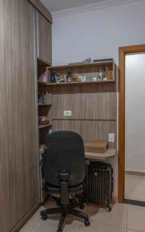 Casa à venda com 276m², 3 quartos e 2 vagas Casa à venda com 276m², 3 quartos e 2 vagasSuíte 1