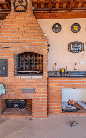 Casa à venda com 276m², 3 quartos e 2 vagas Casa à venda com 276m², 3 quartos e 2 vagasÁrea Externa