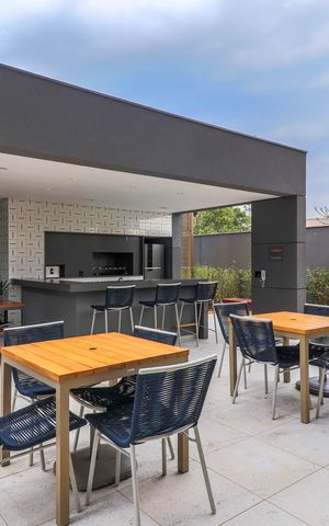 Apartamento à venda com 145m², 3 quartos e 2 vagas Apartamento à venda com 145m², 3 quartos e 2 vagasÁrea comum - Churrasqueira