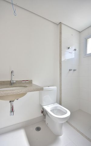 Apartamento à venda com 138m², 4 quartos e 3 vagasBanheiro Suíte 2