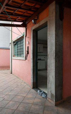 Casa à venda com 510m², 4 quartos e 8 vagas Casa à venda com 510m², 4 quartos e 8 vagasQuintal e área de lazer