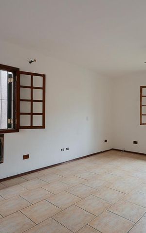 Casa à venda com 510m², 4 quartos e 8 vagas Casa à venda com 510m², 4 quartos e 8 vagasSuíte
