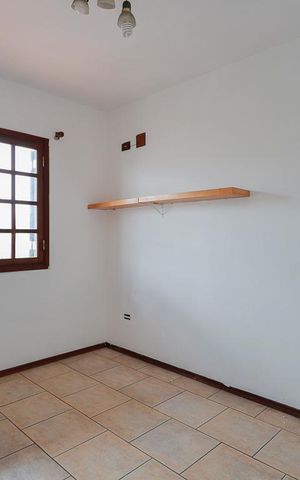 Casa à venda com 510m², 4 quartos e 8 vagas Casa à venda com 510m², 4 quartos e 8 vagasQuarto 1