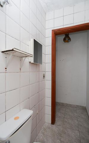 Casa à venda com 510m², 4 quartos e 8 vagas Casa à venda com 510m², 4 quartos e 8 vagasLavabo de serviço