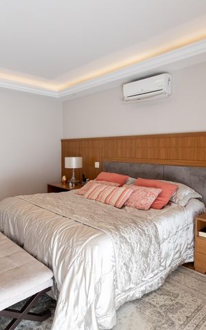 Casa à venda com 370m², 4 quartos e 2 vagas Casa à venda com 370m², 4 quartos e 2 vagasSuíte 3