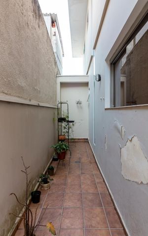 Casa à venda com 250m², 4 quartos e 3 vagas Casa à venda com 250m², 4 quartos e 3 vagasCorredor Lateral