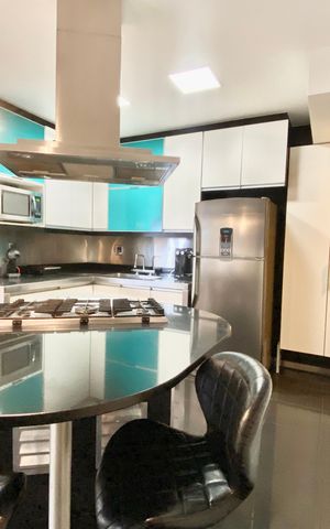 Apartamento à venda com 129m², 2 quartos e sem vagaCozinha