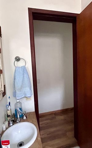 Casa à venda com 181m², 3 quartos e 2 vagas Casa à venda com 181m², 3 quartos e 2 vagasBanheiro 1