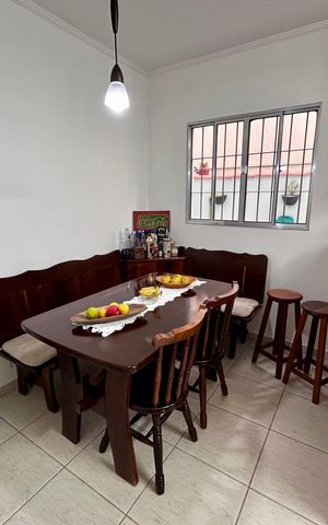 Casa à venda com 181m², 3 quartos e 2 vagas Casa à venda com 181m², 3 quartos e 2 vagasCozinha