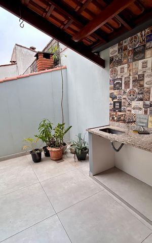 Casa à venda com 181m², 3 quartos e 2 vagas Casa à venda com 181m², 3 quartos e 2 vagasChurrasqueira