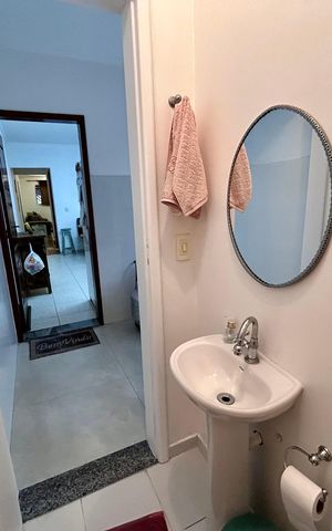 Casa à venda com 181m², 3 quartos e 2 vagas Casa à venda com 181m², 3 quartos e 2 vagasLavabo 2