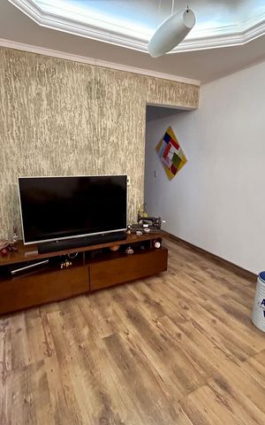 Casa à venda com 181m², 3 quartos e 2 vagas Casa à venda com 181m², 3 quartos e 2 vagasSala