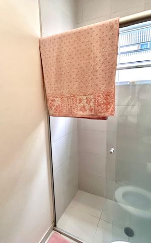 Casa à venda com 181m², 3 quartos e 2 vagas Casa à venda com 181m², 3 quartos e 2 vagasBanheiro da Suíte