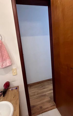 Casa à venda com 181m², 3 quartos e 2 vagas Casa à venda com 181m², 3 quartos e 2 vagasBanheiro da Suíte