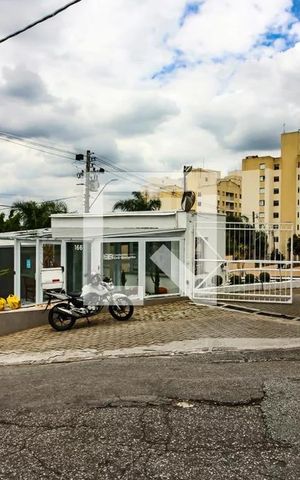 Apartamento à venda com 60m², 3 quartos e 1 vaga Apartamento à venda com 60m², 3 quartos e 1 vagaFachada