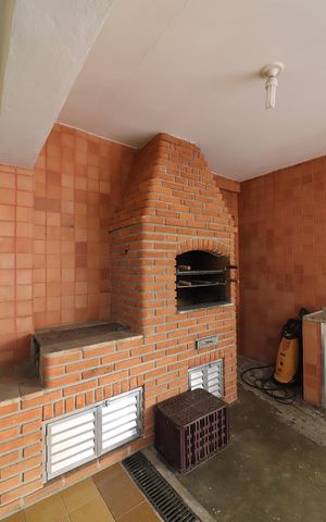 Casa à venda com 370m², 3 quartos e 8 vagasEspaço Gourmet