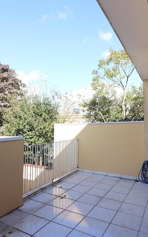 Casa à venda com 370m², 3 quartos e 8 vagasQuintal