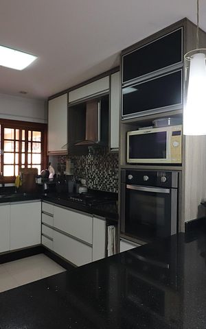 Casa à venda com 370m², 3 quartos e 8 vagasCozinha