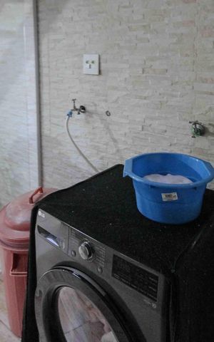 Casa à venda com 140m², 3 quartos e 2 vagas Casa à venda com 140m², 3 quartos e 2 vagasÁrea de Serviço