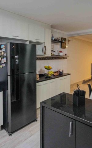 Casa à venda com 140m², 3 quartos e 2 vagas Casa à venda com 140m², 3 quartos e 2 vagasCozinha