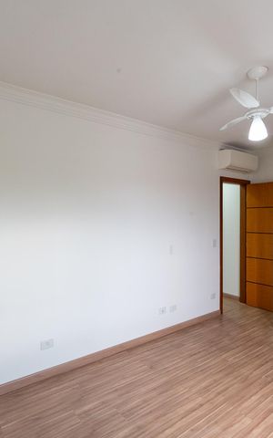 Casa à venda com 95m², 3 quartos e 2 vagas Casa à venda com 95m², 3 quartos e 2 vagasSuíte