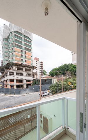 Casa à venda com 95m², 3 quartos e 2 vagas Casa à venda com 95m², 3 quartos e 2 vagasVaranda do Quarto 1