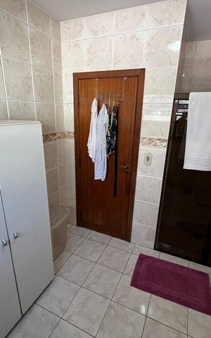 Casa à venda com 220m², 4 quartos e 3 vagasBanheiro
