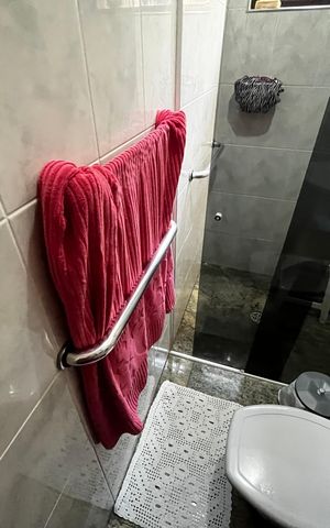 Casa à venda com 220m², 4 quartos e 3 vagasBanheiro 2