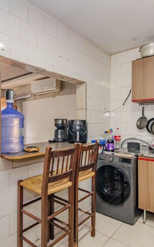 Casa à venda com 110m², 5 quartos e sem vaga Casa à venda com 110m², 5 quartos e sem vagaCozinha