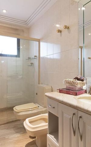 Apartamento à venda com 300m², 4 quartos e 4 vagasBanheiro do Closet da Suíte 1