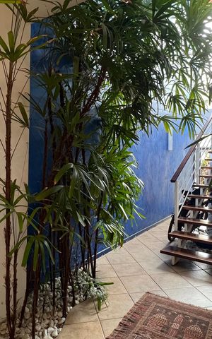 Casa à venda com 230m², 5 quartos e 2 vagas Casa à venda com 230m², 5 quartos e 2 vagasHall social