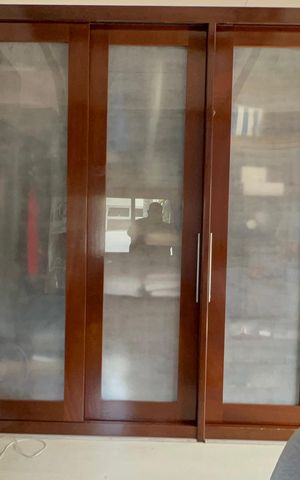 Casa à venda com 230m², 5 quartos e 2 vagas Casa à venda com 230m², 5 quartos e 2 vagasCloset da suíte 3 e 4