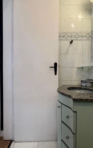 Casa à venda com 230m², 5 quartos e 2 vagas Casa à venda com 230m², 5 quartos e 2 vagasBanheiro da Suíte 1