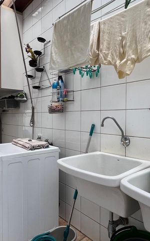 Casa à venda com 230m², 5 quartos e 2 vagas Casa à venda com 230m², 5 quartos e 2 vagasÁrea de Serviço
